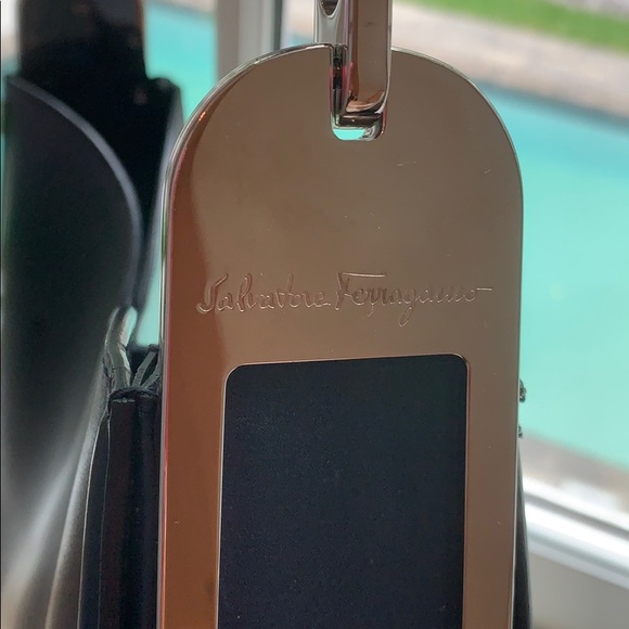 Authentic Salvatore Ferragamo bag. - Picture 6 of 8